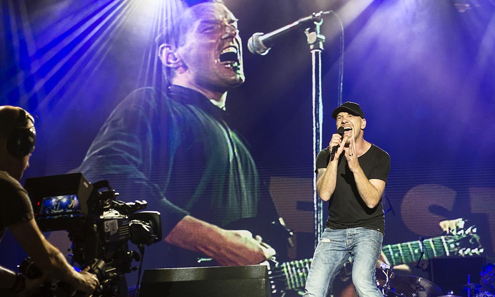 Roman Gregory bei "Falco Tribute Konzert" am Donauinselfest 2017 Roman Gregory bei "Falco Tribute Konzert" am Donauinselfest 2017